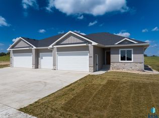 2208 E Christensen St, Brandon, SD 57005