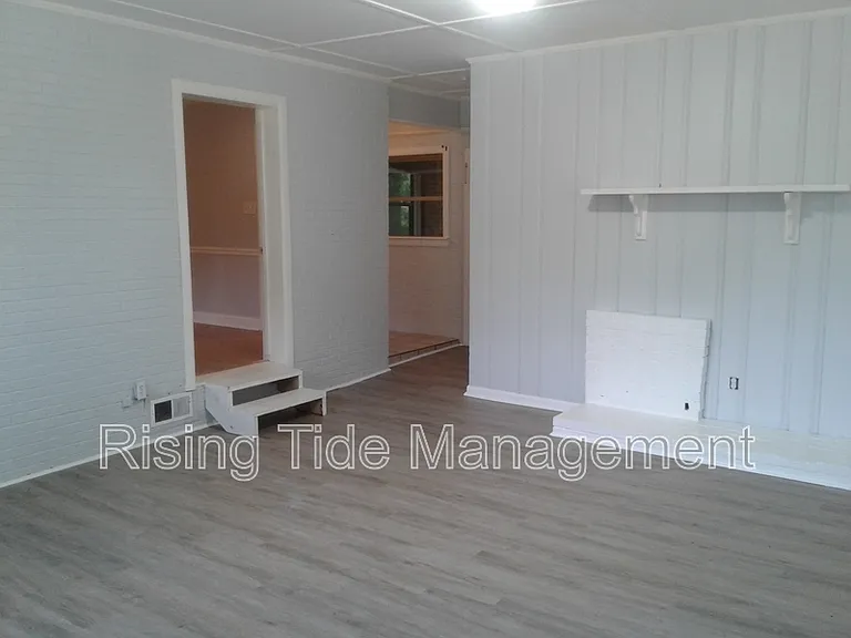 948 Hickory Dr — Photo 22