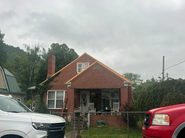 319 Blondell Ave, Appalachia, VA 24216