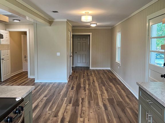 5th image of 76 Johns St