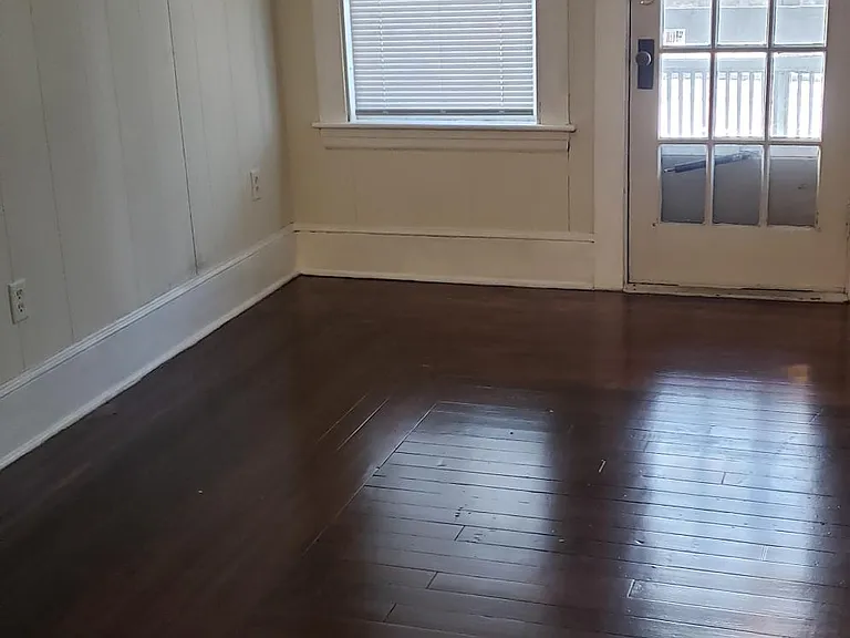 36 Roberts St #1L — Photo 2