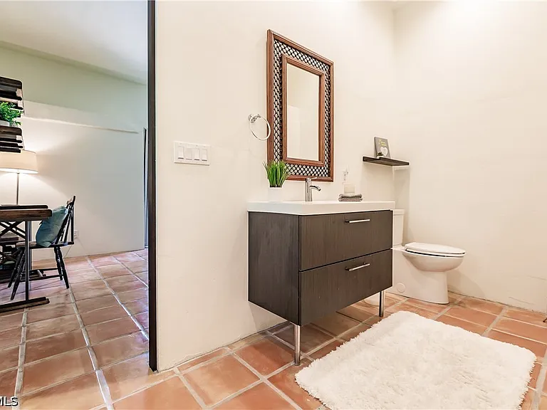 1291 Caloosa Dr — Photo 17