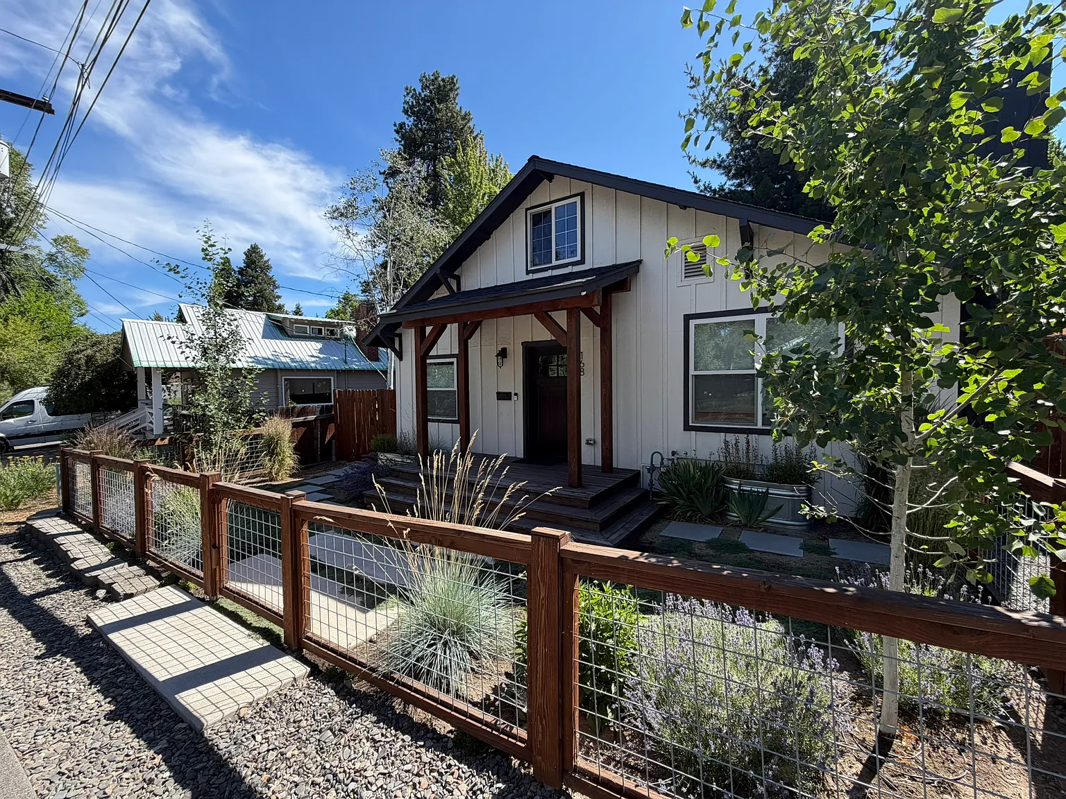 2 bed, 990 sqft, $3,400 — Photo 1