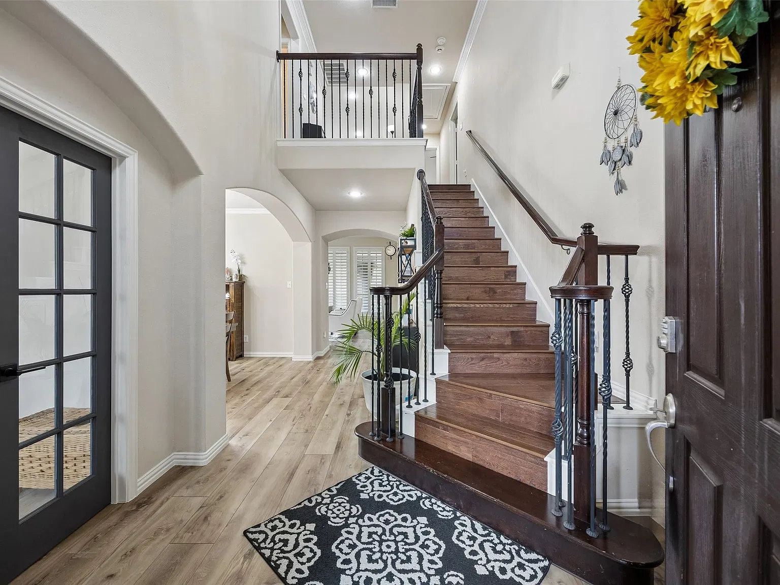 4 bed, 3.5 bath, 3029 sqft, $3,000 — Photo 3