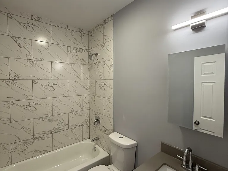 1512 S Karlov Ave #1B — Photo 8