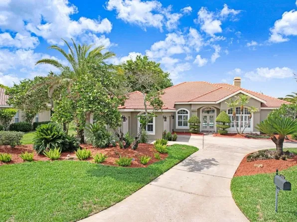 30303 Laurelwood Ln, Zephyrhills, FL 33543