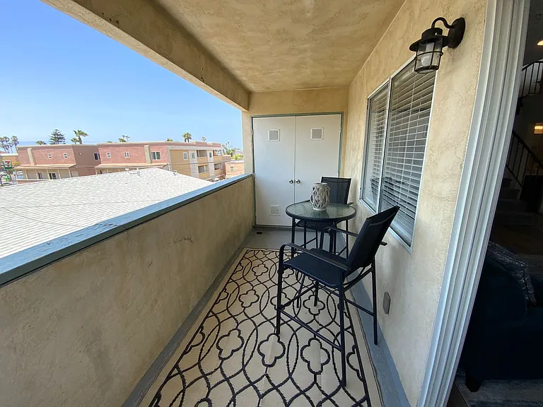 240 Dahlia Ave #C — Photo 6