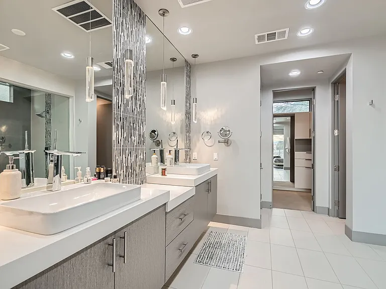 861 Vegas View Dr — Photo 15
