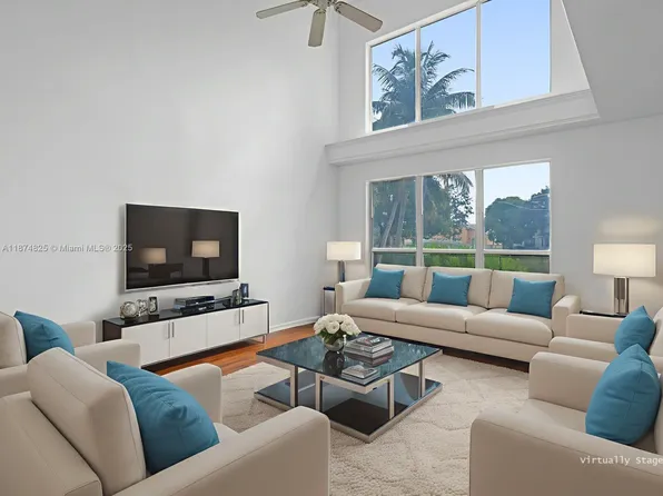 5820 N Plum Bay Pkwy, Tamarac, FL 33321