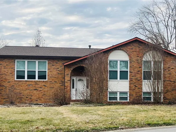 86 Glen Echo Dr, Glen Carbon, IL 62034