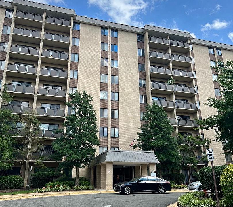 1st image of 3101 S Manchester St APT 204