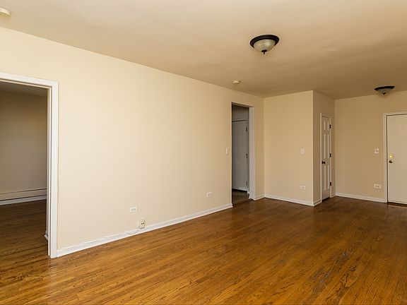 3rd image of 2749 N Sawyer Ave #Af13-201