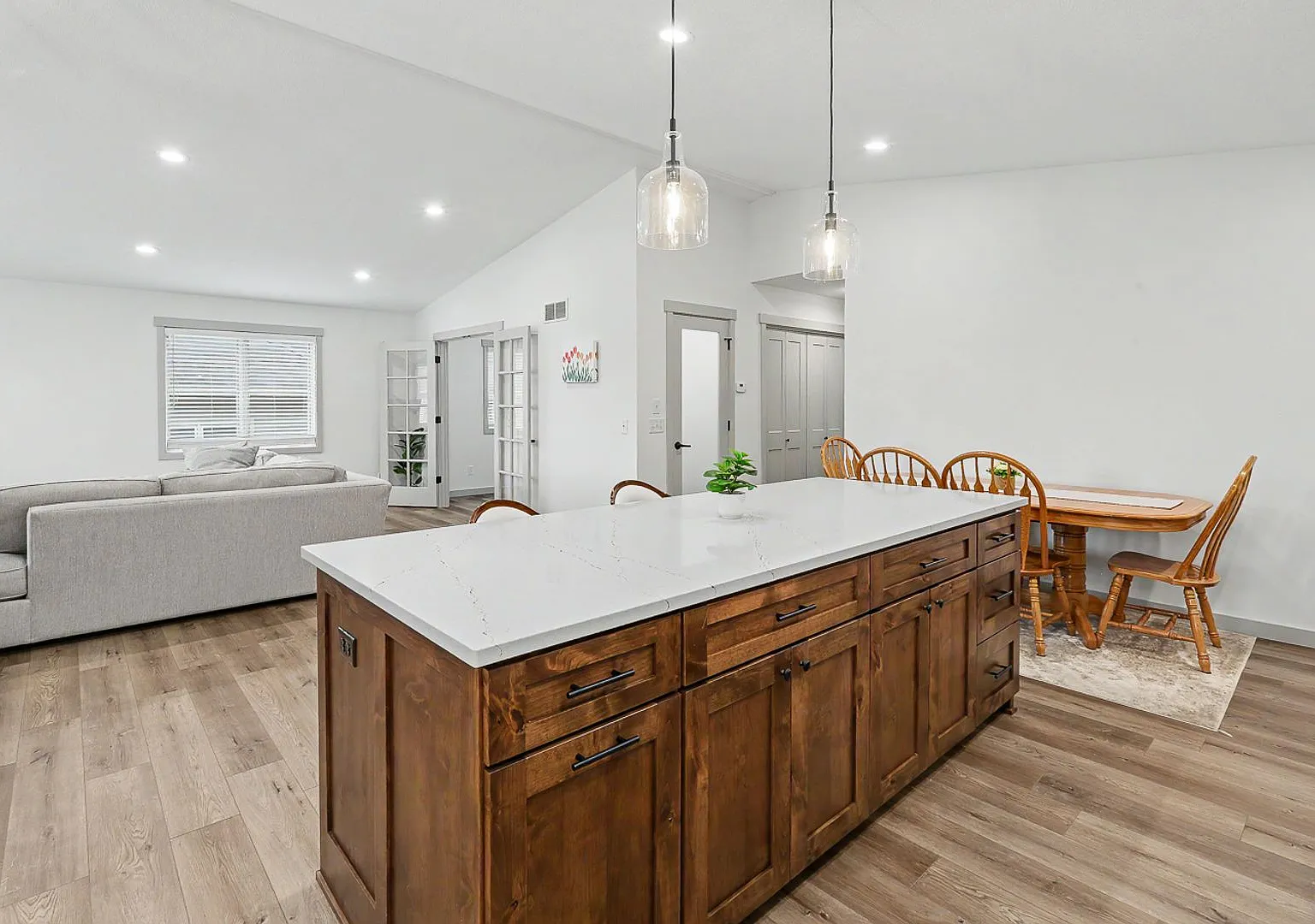 Newly Remodel 3 bed house — Photo 4