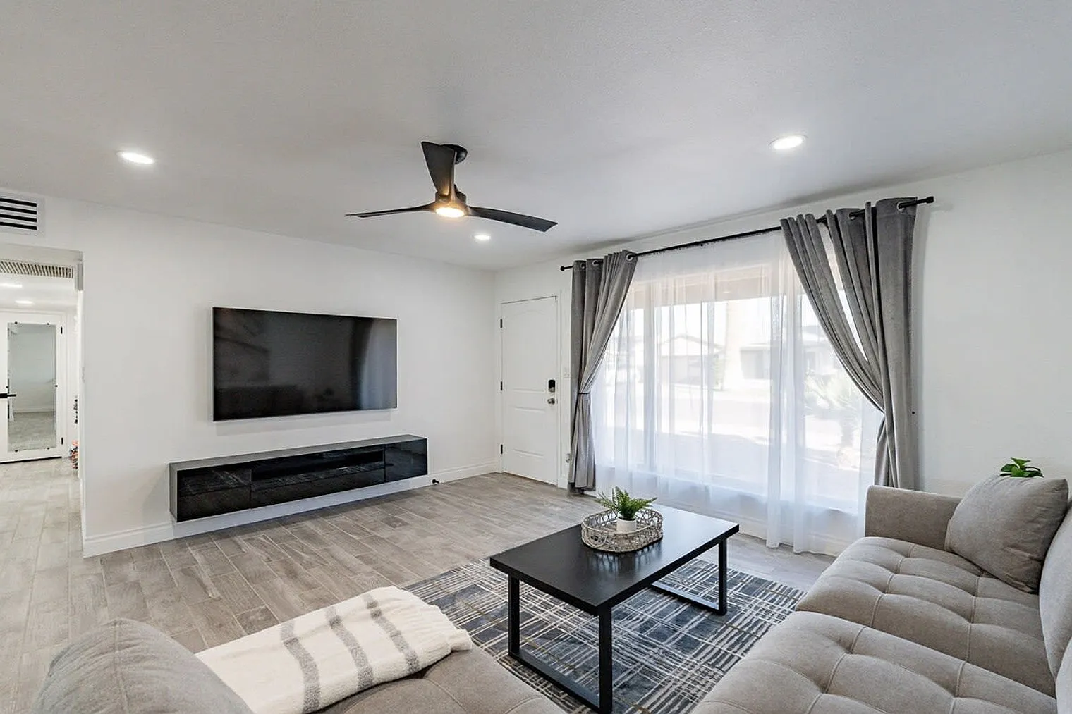 4 bed, 3.0 bath, 1991 sqft, $10,337 — Photo 3