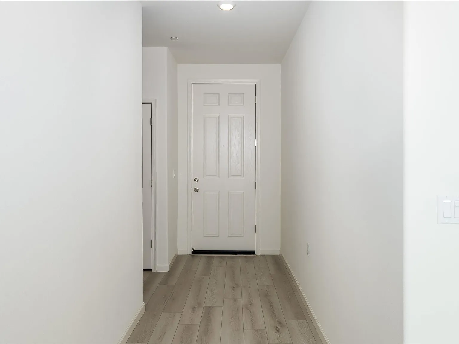 5 bed, 2200 sqft, $2,900 — Photo 4