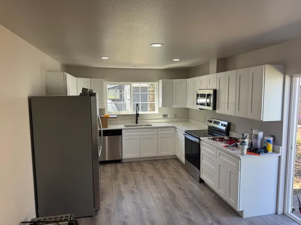 1011 38th Pl, Seaview, WA 98644