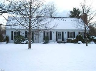 72 Clairhaven Dr, Hudson, OH 44236