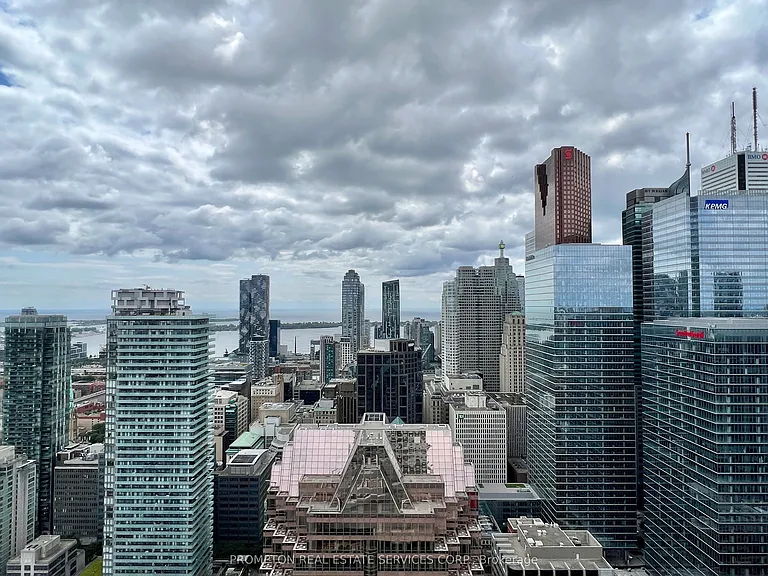 197 Yonge St #4407 — Photo 23