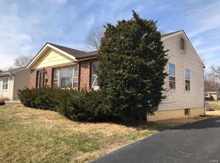 95 La Sierra Dr, Florissant, MO