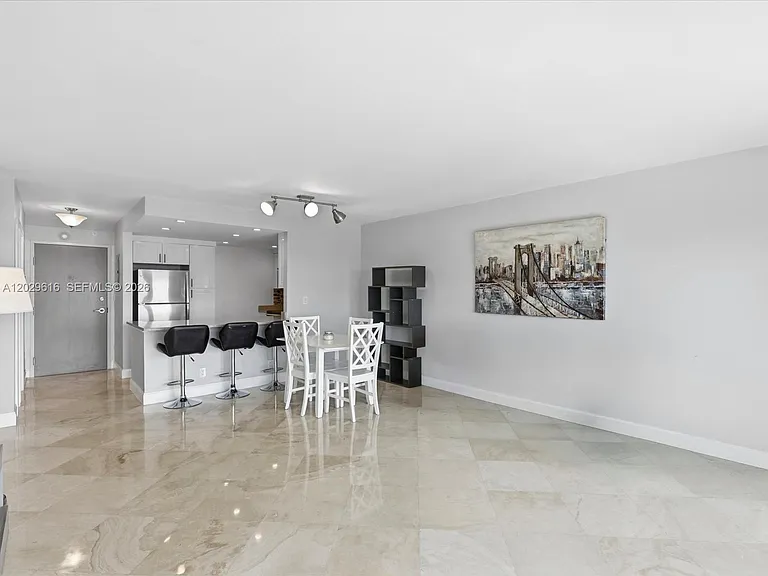 340 Sunset Dr #1407 — Photo 10