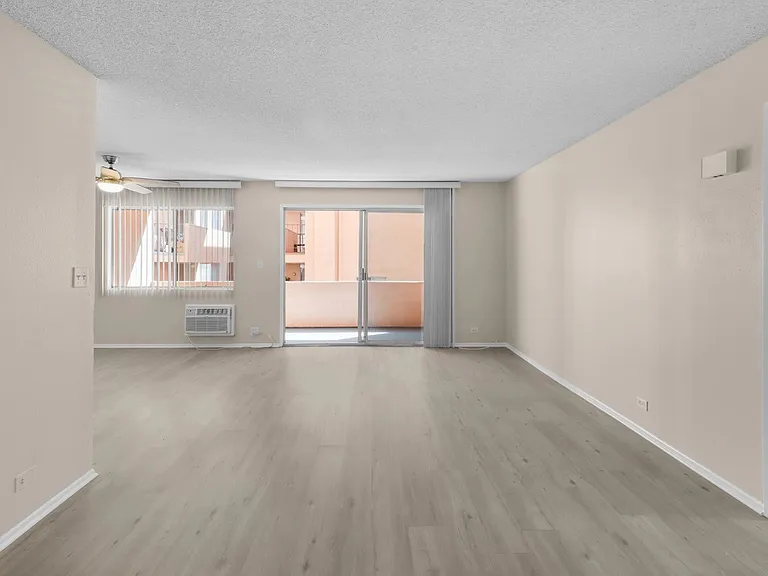 11677-11683 Goshen Ave. Los Angeles CA 90049 — Photo 15
