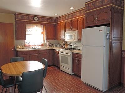 3rd image of 519 Highland Ave