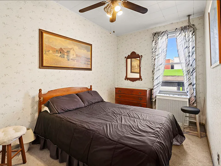 118 Poplar St #1 — Photo 4
