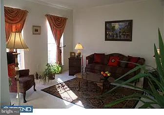 18 Stirling Dr — Photo 4