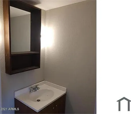 2431 E Tracy Ln #2 — Photo 6
