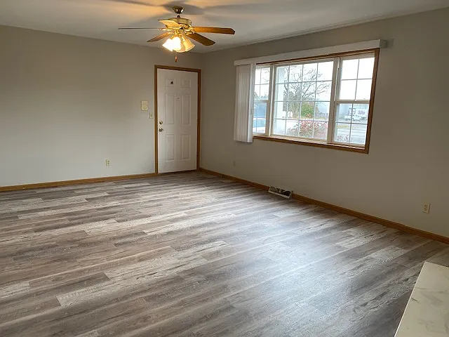 1615 Firestone Ln — Photo 3
