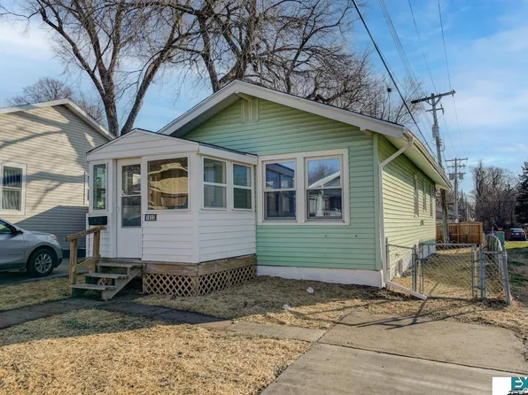 1033 Lake St, Lincoln, NE 68502