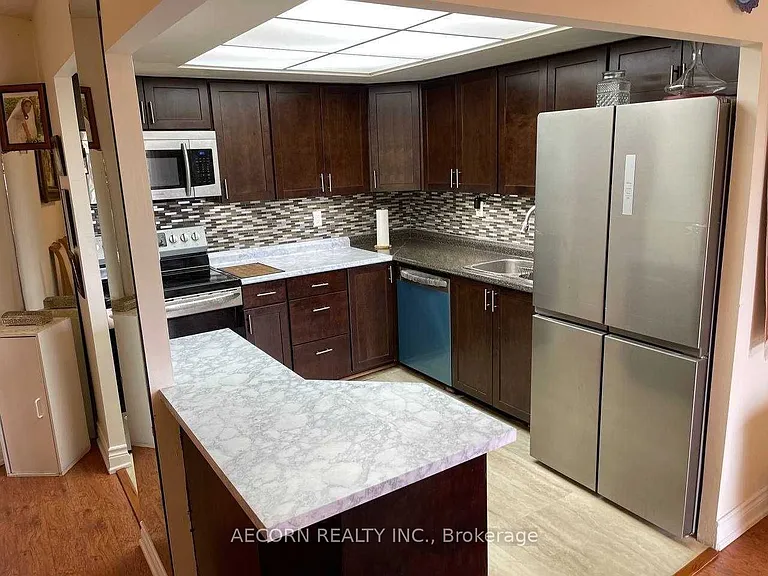 7811 Yonge St #805 — Photo 18