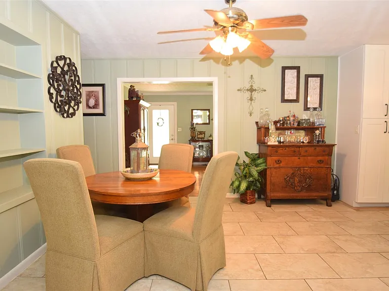 1954 Heights Dr — Photo 14