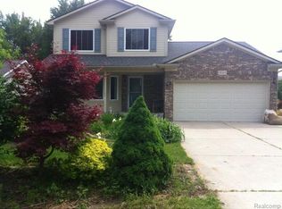 3019 Longview Ave, Rochester Hills, MI 48307