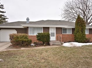 1201 Prairie Dr, Bismarck, ND 58501