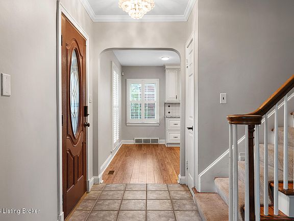 5th image of 3021 Eleanor Ave