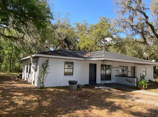 5600 NE 32nd St #B, Silver Springs, FL 34488