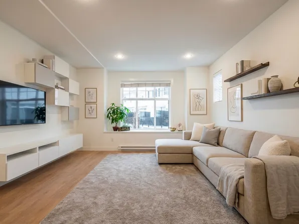 27735 Roundhouse Dr #85, Abbotsford, BC V4X 0B9