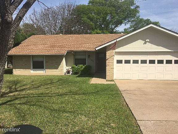 2nd image of 1705 Jackson Dr