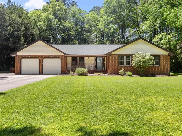 6141 Knotts Creek Ln, Suffolk, VA 23435