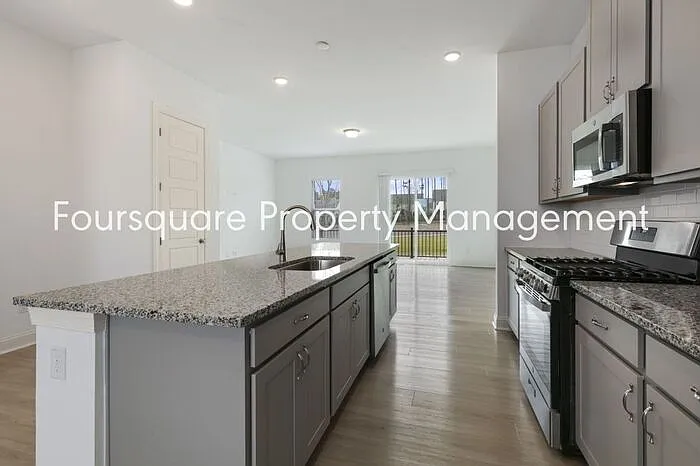1424 Grove Village Rd — Photo 20