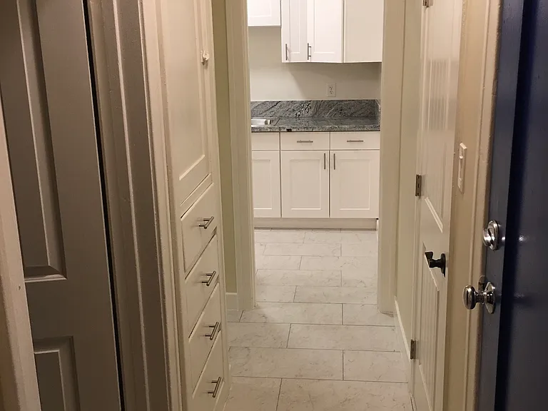 131 N Breed St #102 — Photo 4
