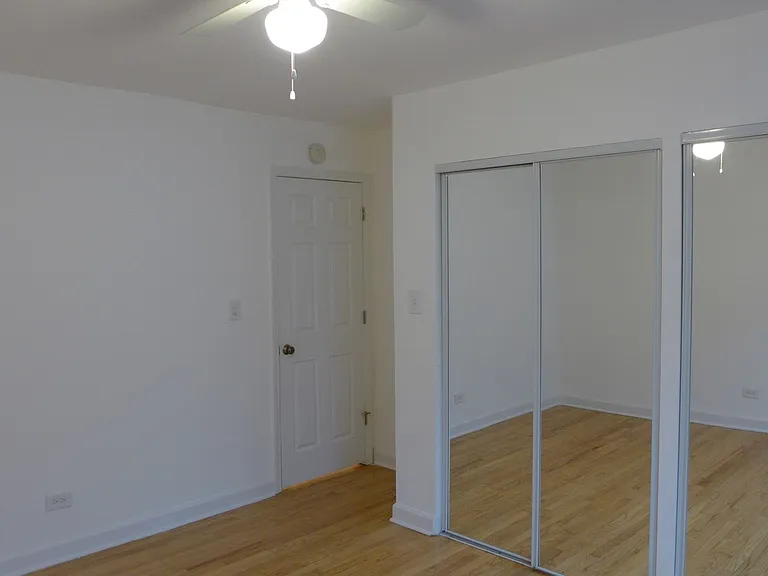 Winthrop Suites Apartments — Photo 11