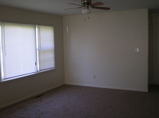 4801 Oak Grove Rd, Kansas City, KS 66106