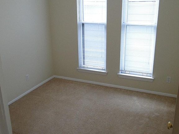 5th image of 412 N Alfred St APT 4
