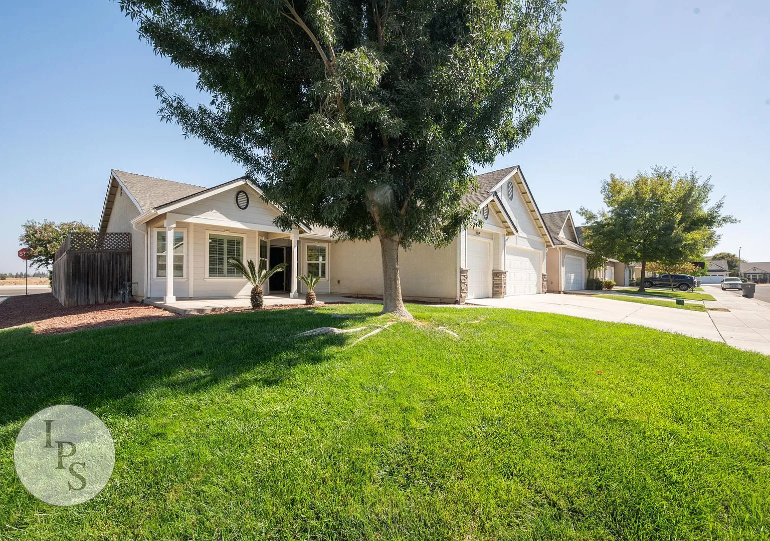 Single-story, single-family home built in 2010 with Solar, covered patio, and garage with an auto... — Photo 1