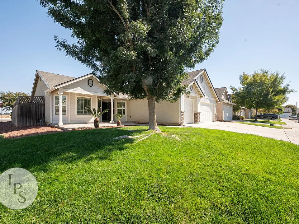 5450 N Maruyama Ave