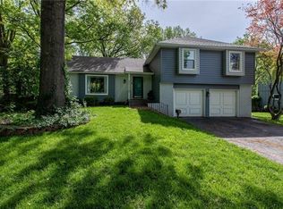 9801 Roe Ave, Overland Park, KS 66207