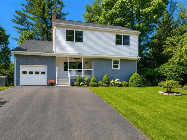 7 Rutledge Rd, Valhalla, NY 10595