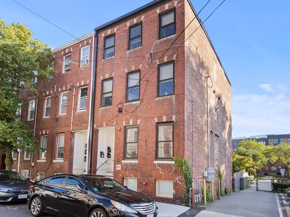 211 W 9th St, South Boston, MA 02127